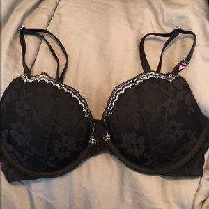 Victoria secret push up bra 32C